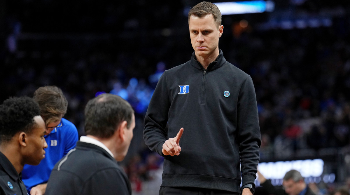 BREAKING NEWS: Jon Scheyer the head coach duke blue devils just announced his departure…..