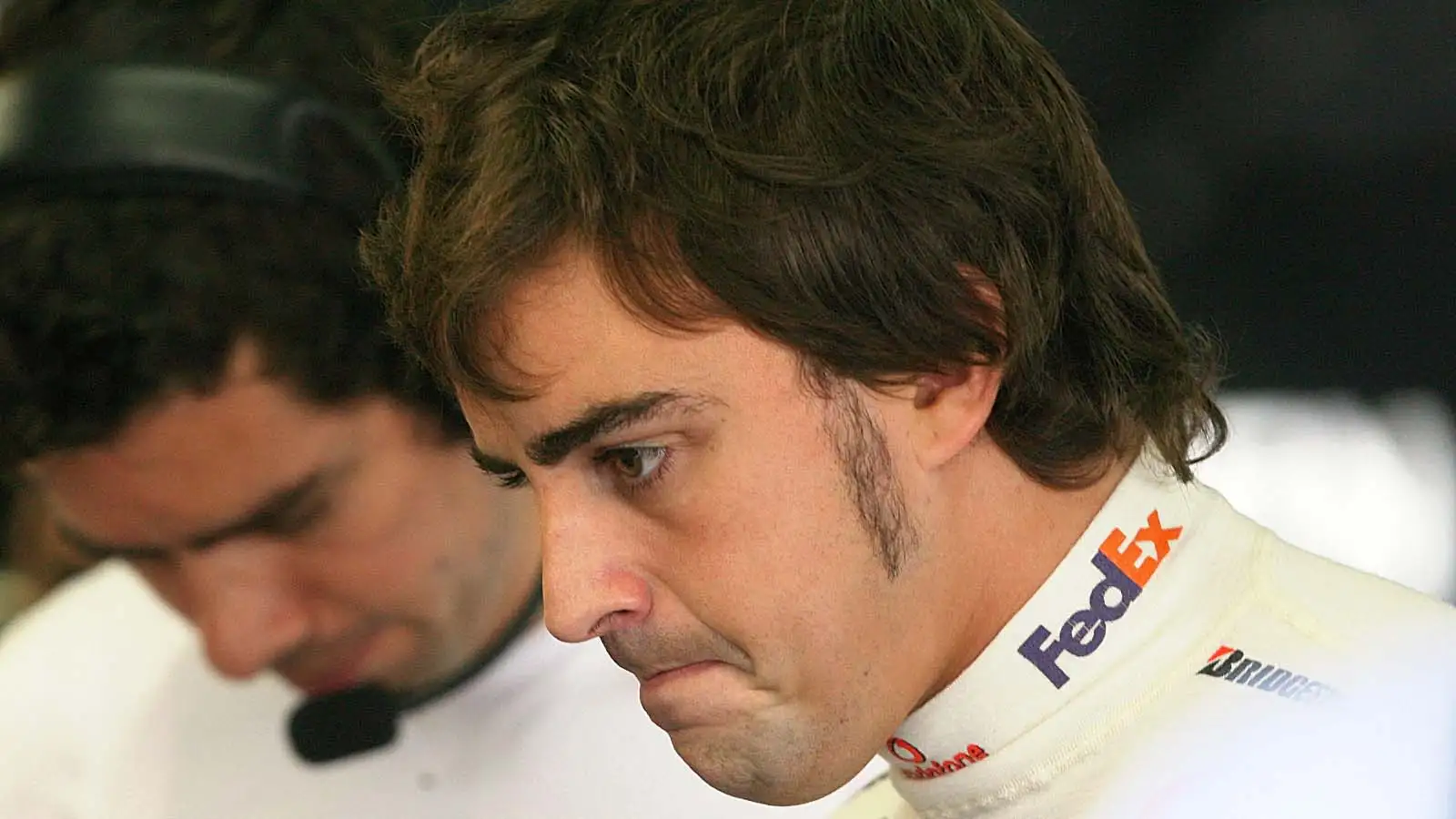 Se ha anunciado que Fernando Alonso no es adecuado para conducir para Aston Martin debido a…