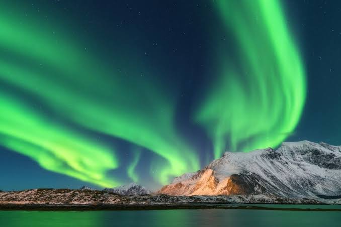 Exposing the Truth: Northern Lights Are Not a Human Creation, Despite Social Media Claims