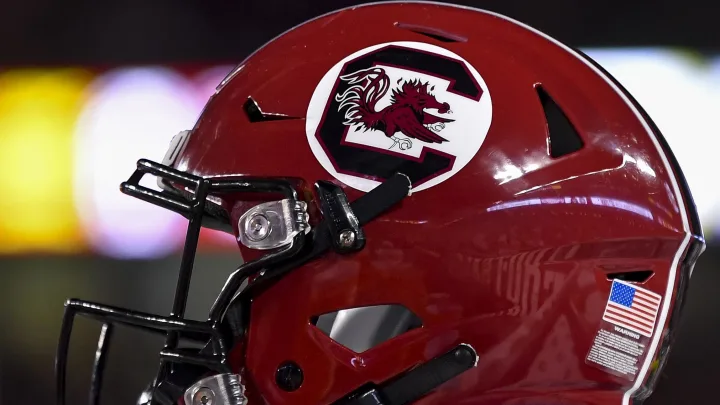 Veteran Gamecock linebacker will enter the transfer portal…..