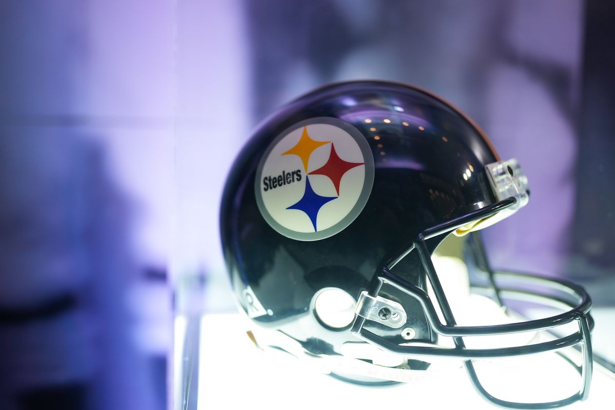 Good News: Just Now; Pittsburgh Steelers in talk to sign a New England Patriots quarterback this offseason…