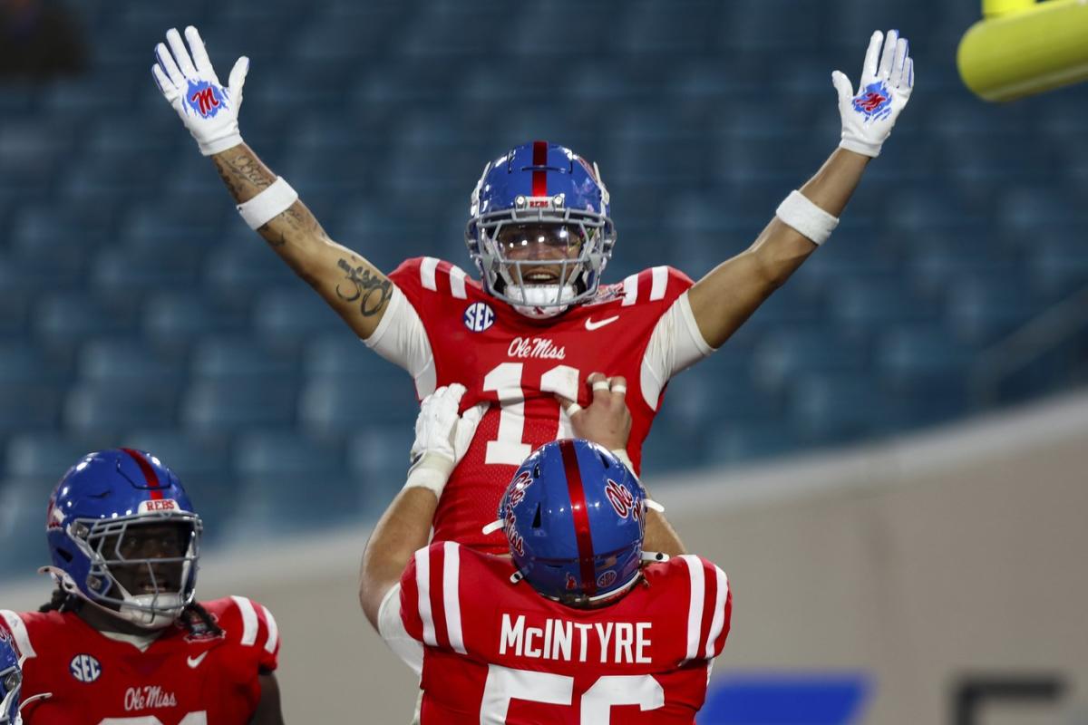 Just In: Ole Miss Rebel Top 10 end Jaxson Dart shows good sportsman as He is given award from NCAA for his Sportsman’s spirit…see more
