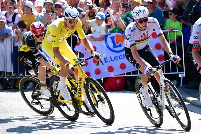 ‘Don’t start crazy, you’ll catch me’ – Tadej Pogačar jokes with Mathieu van der Poel ahead of Tour de France time trial… See More